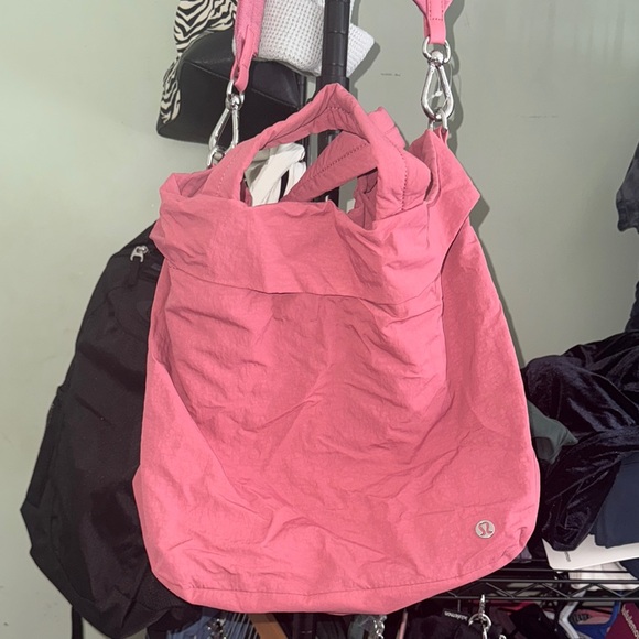 Lululemon On My Level Bag *19L Cherry Tint - Picture 6 of 13